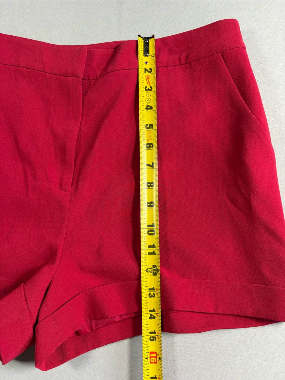 Cinq A Sept Women's Elaine Cuffed High Rise Crepe Shorts Cherry Red Size 12 - Picture 5 of 11